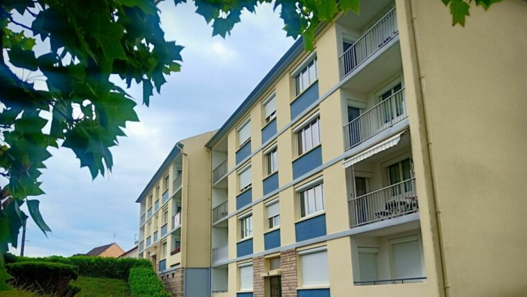 1011 m²