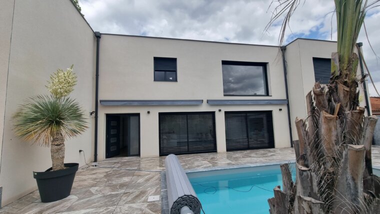 Maison 220 m²