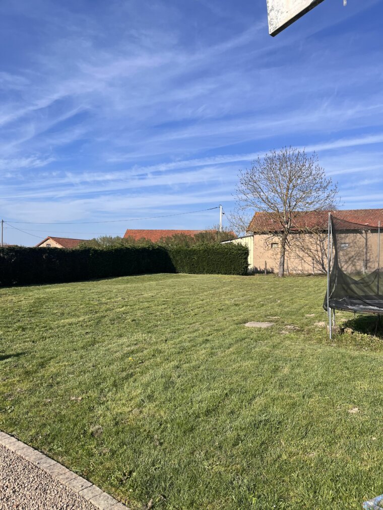 Terrain 800 m²